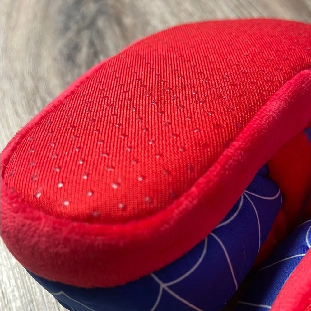 Marvel Spider-Man Red Slippers Size 5-6